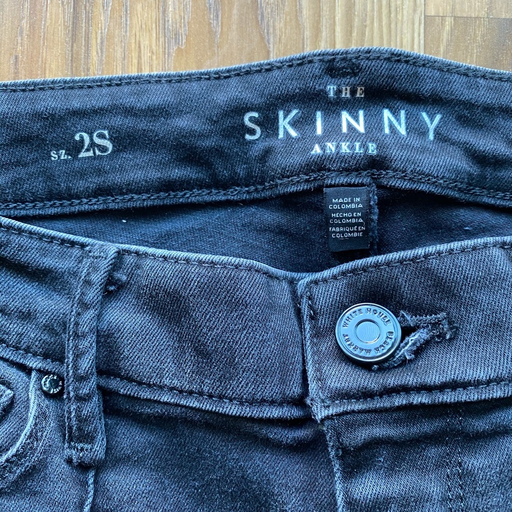 WHBM Black Skinny Ankle Jeans - Picture 2 of 6